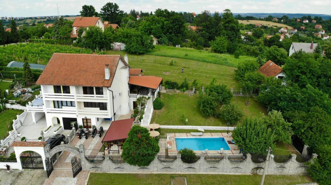 Vila Pekec Mala Mostanica Exterior photo